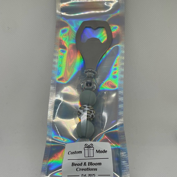 Elegant Grey&Leopard Beaded Bottle Opener
Expertly Handcrafted,Exclusively yours - Picture 2 of 2